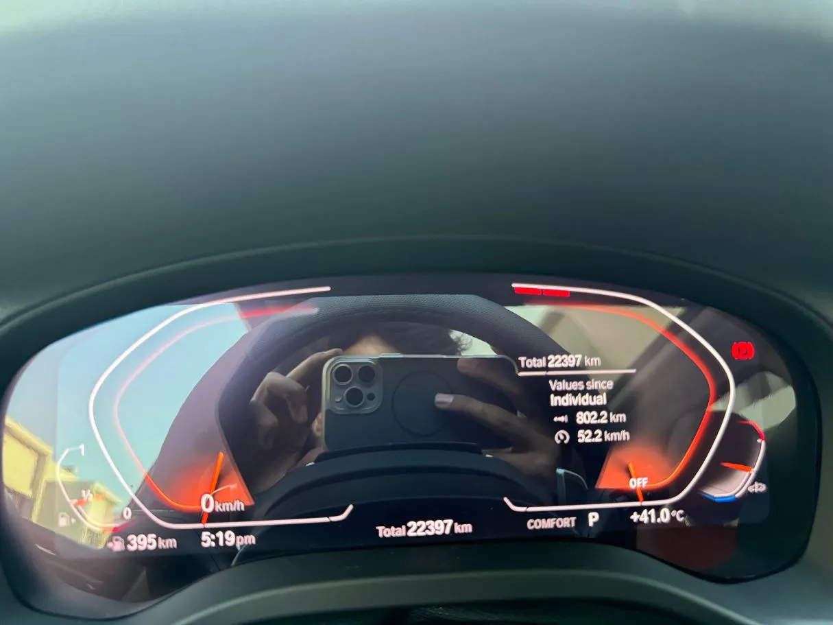 Car image 20