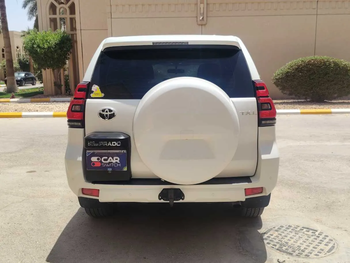 Car image 6
