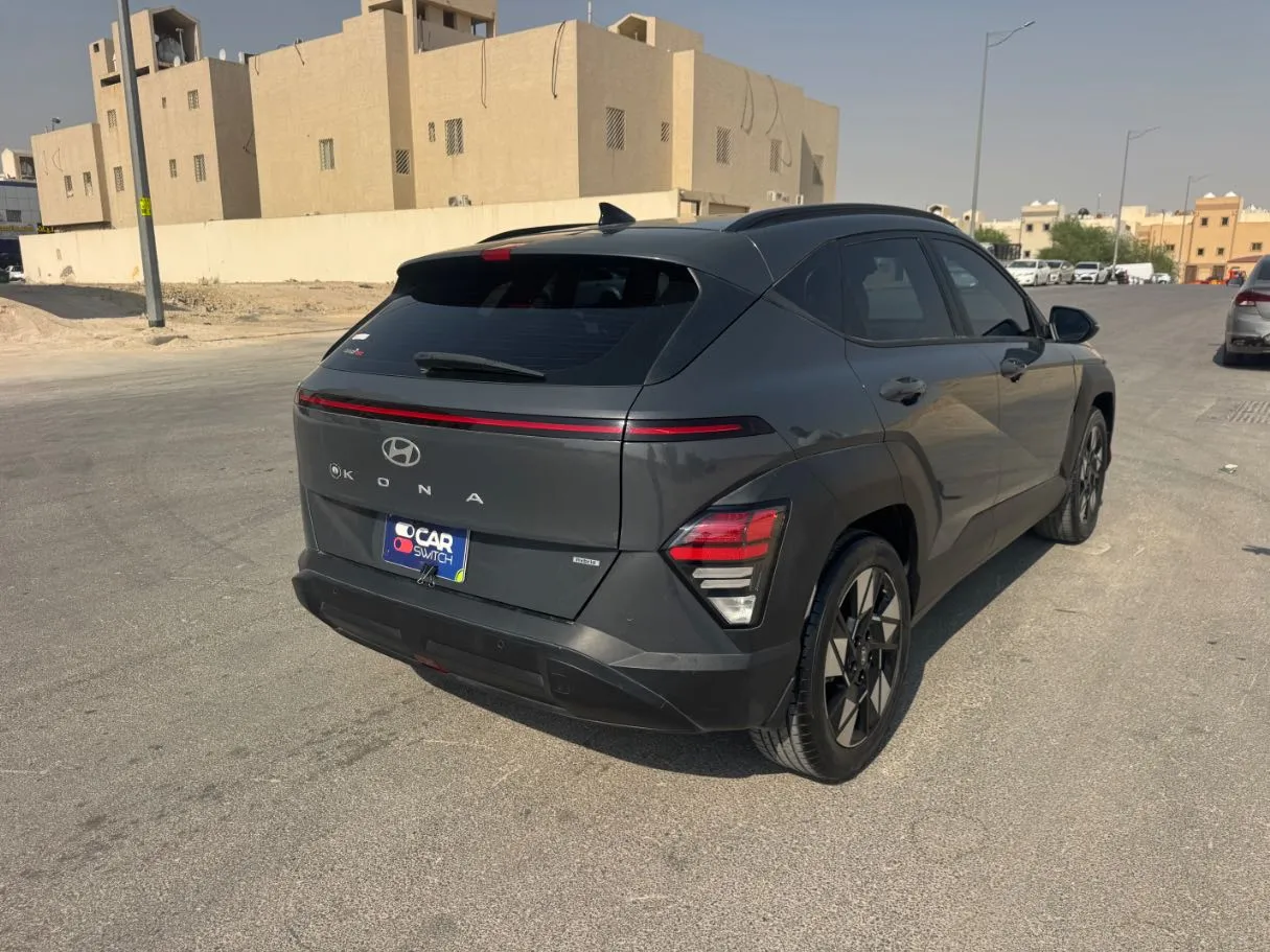 Car image 5