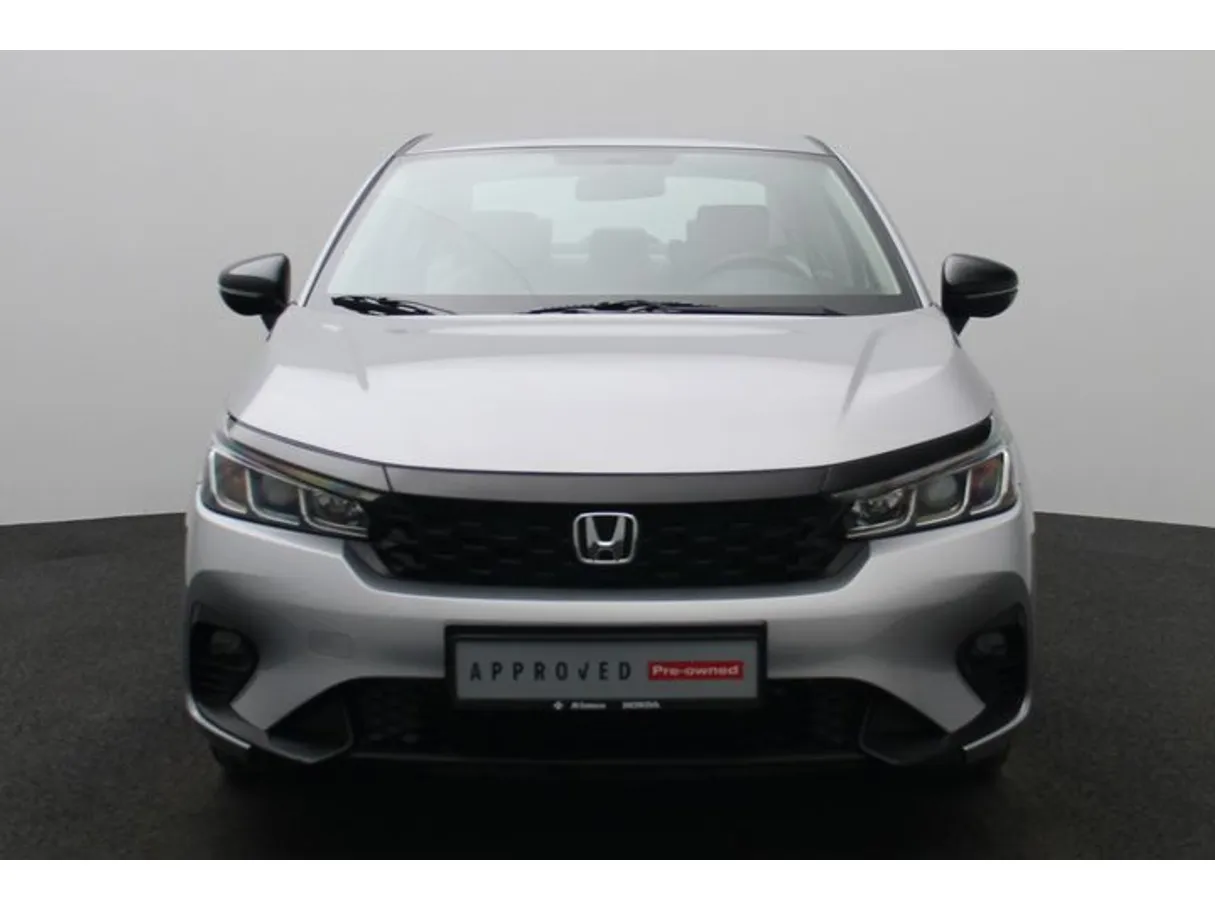 Car image 10