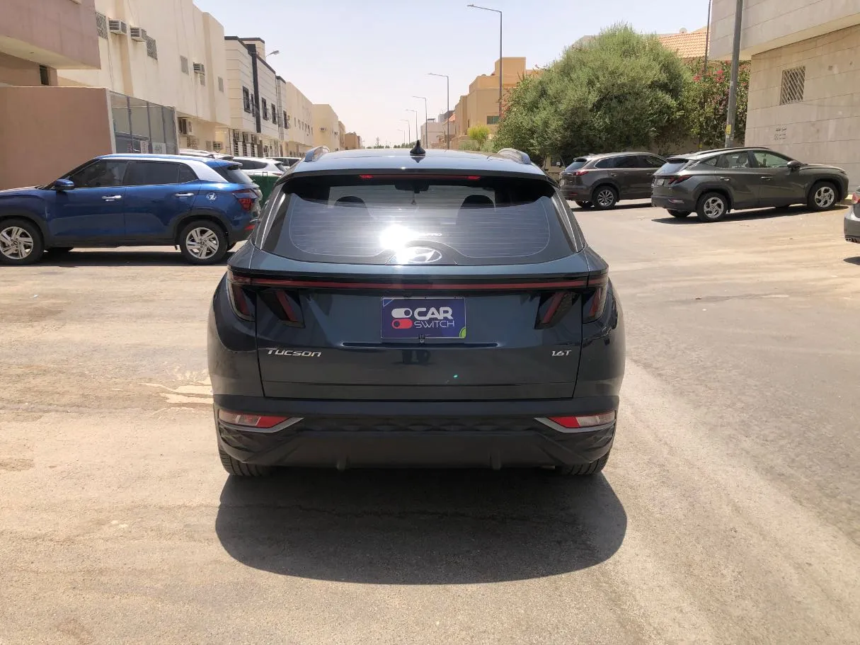 Car image 6