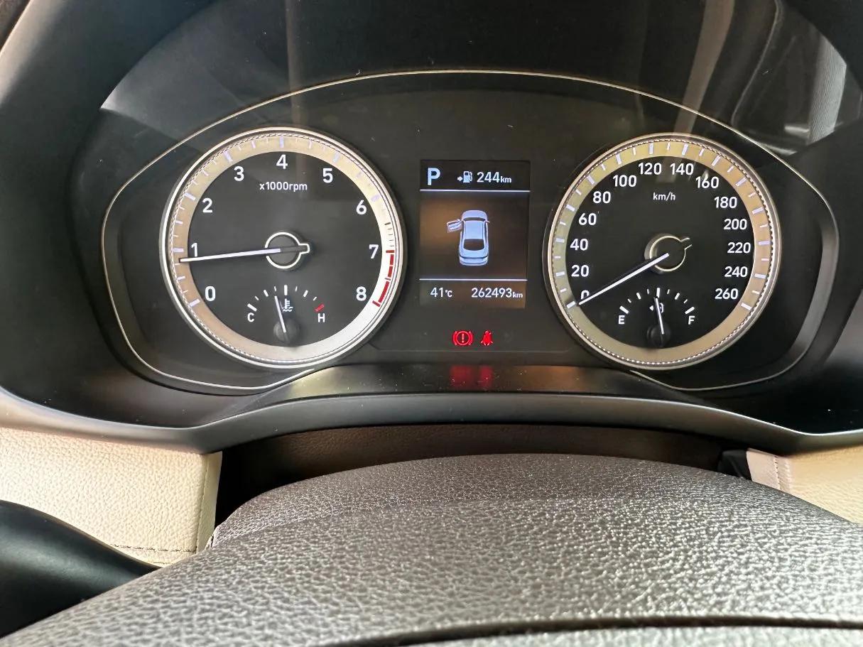 Car image 20
