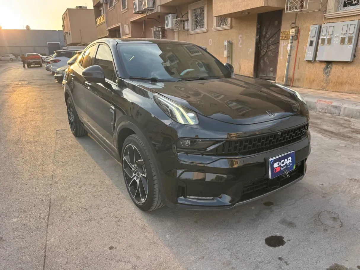 Car image 3