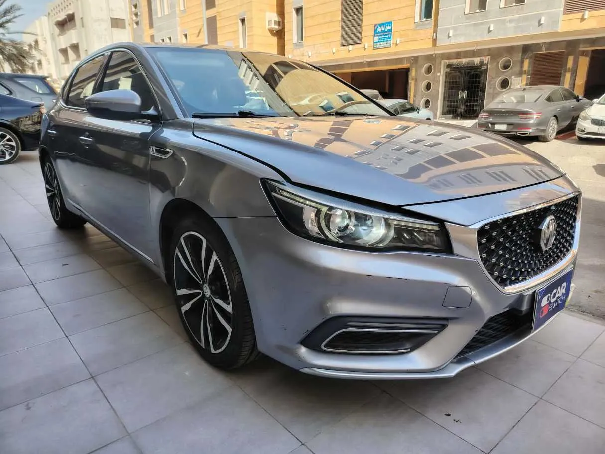 Car image 3