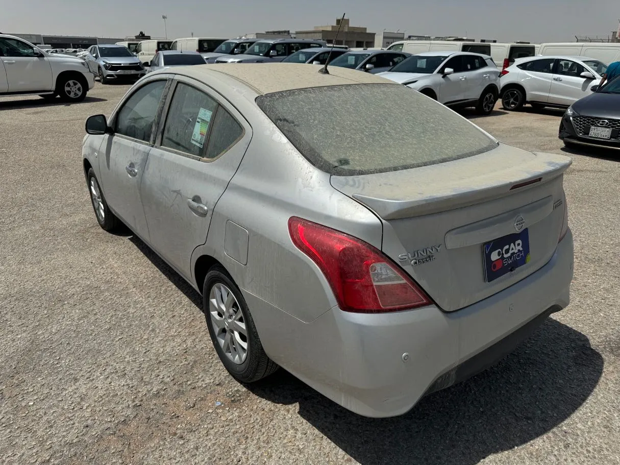 Car image 7