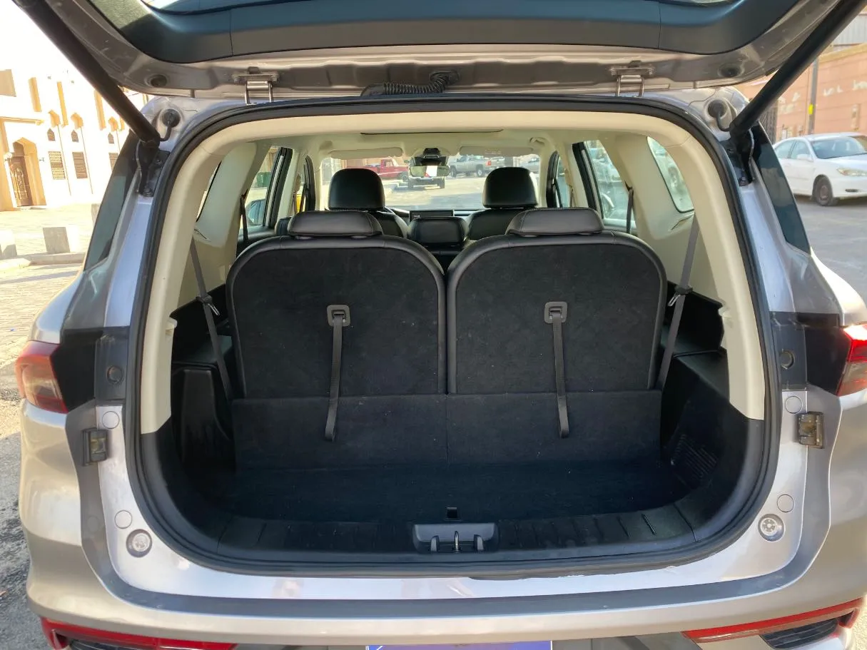 Car image 21