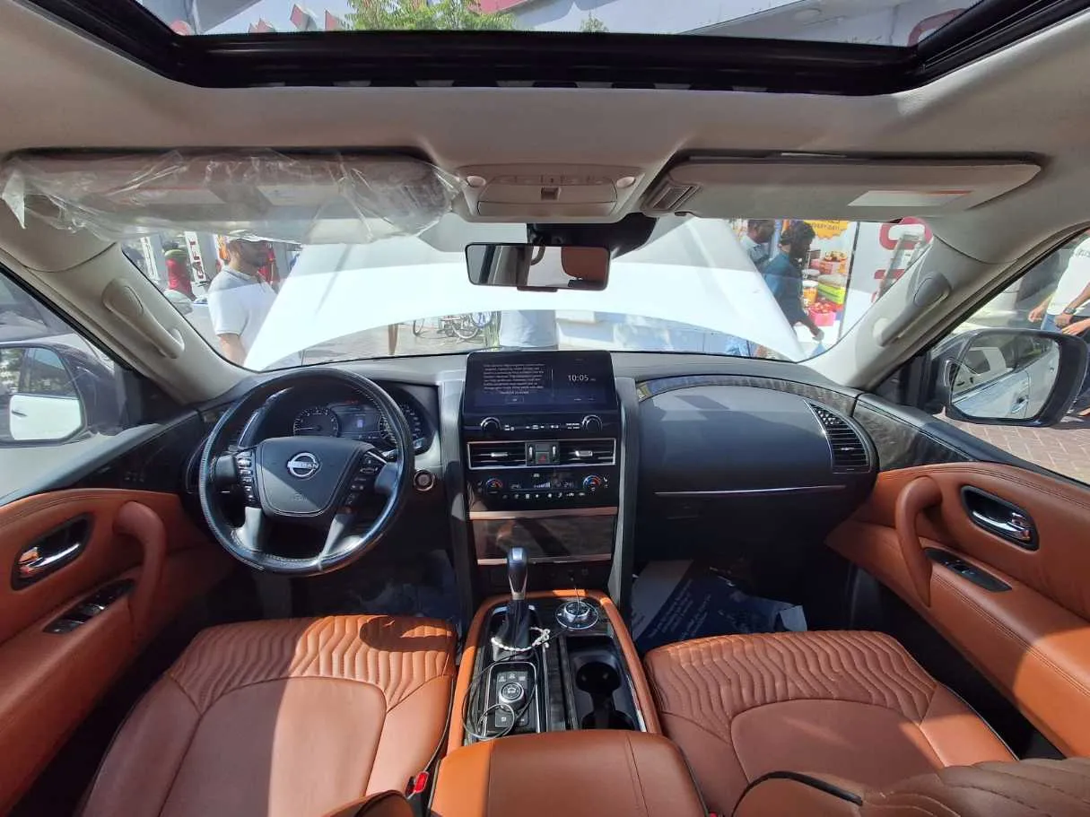 Car image 18