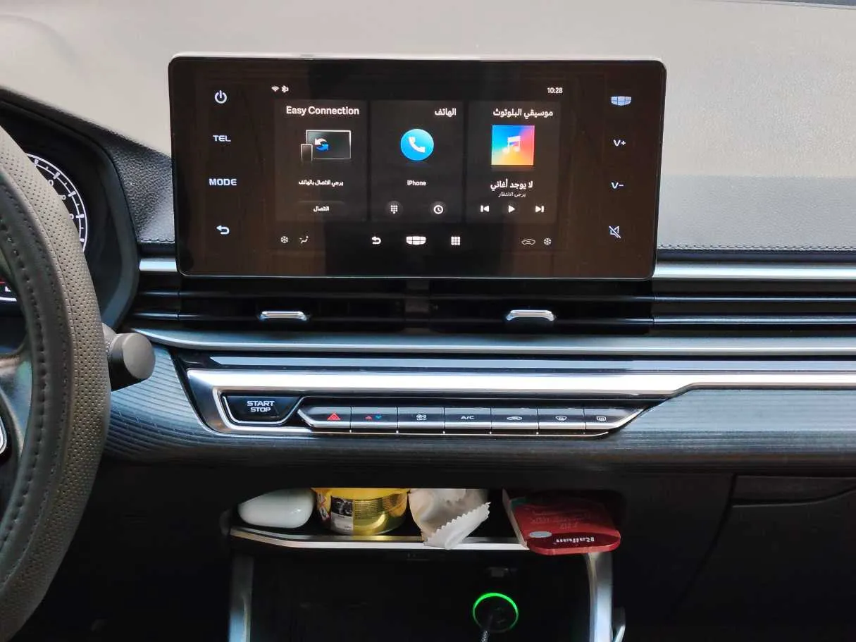 Car image 19