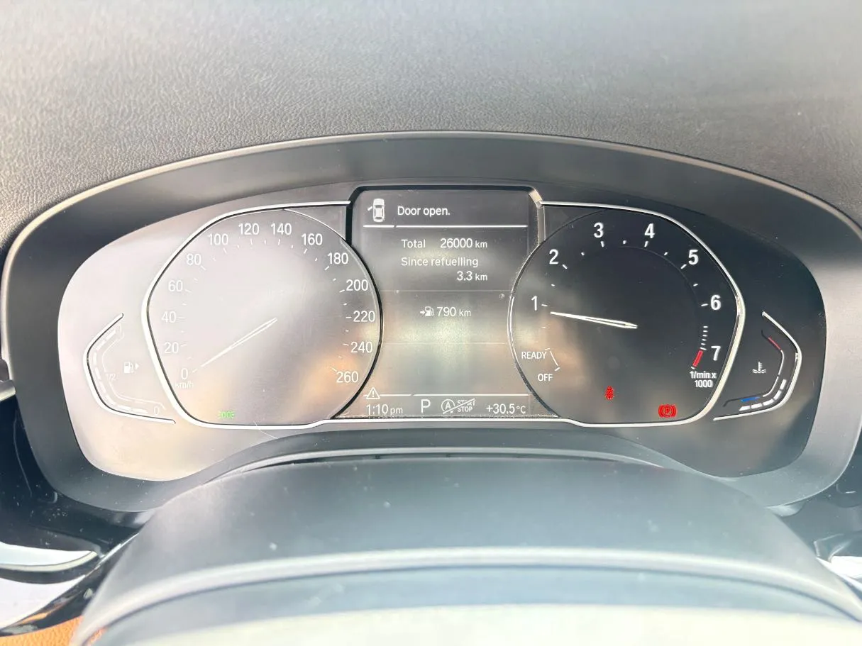 Car image 23