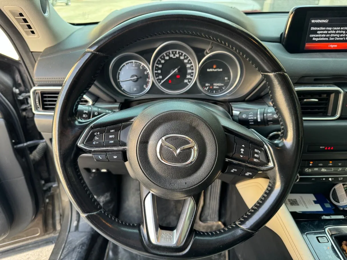 Car image 17