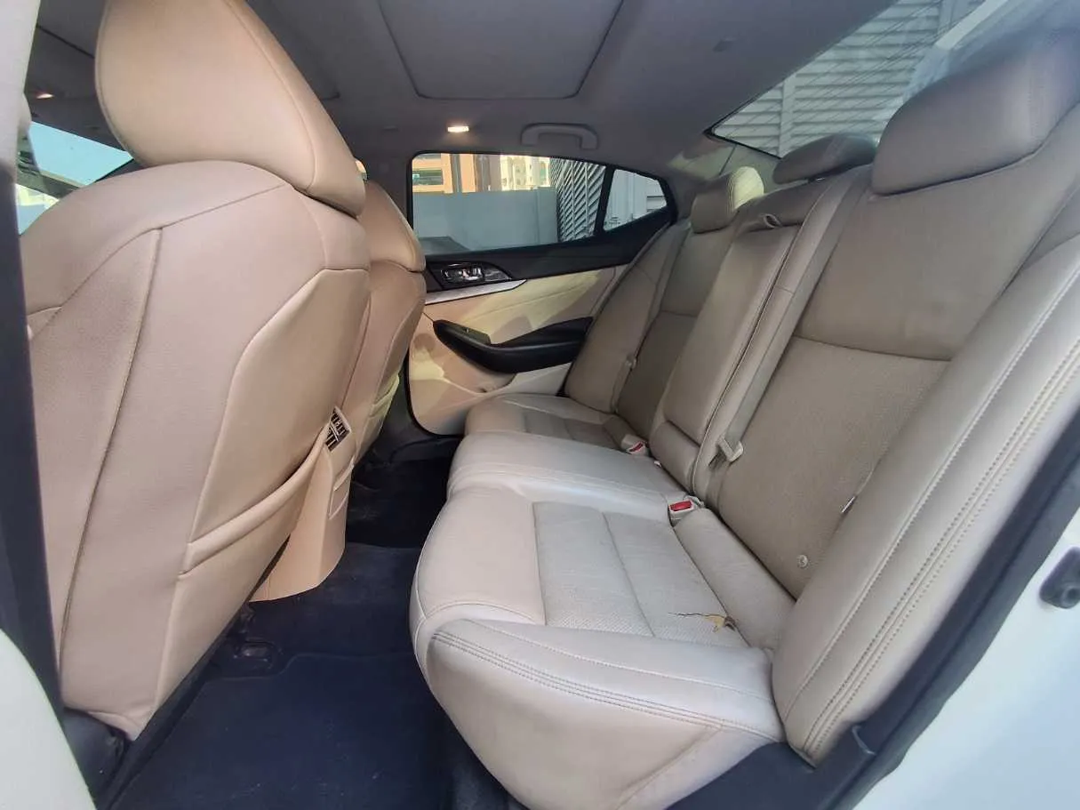 Car image 7