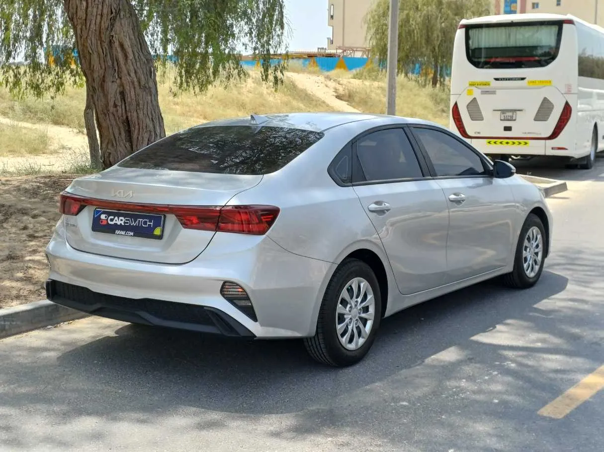 Car image 5