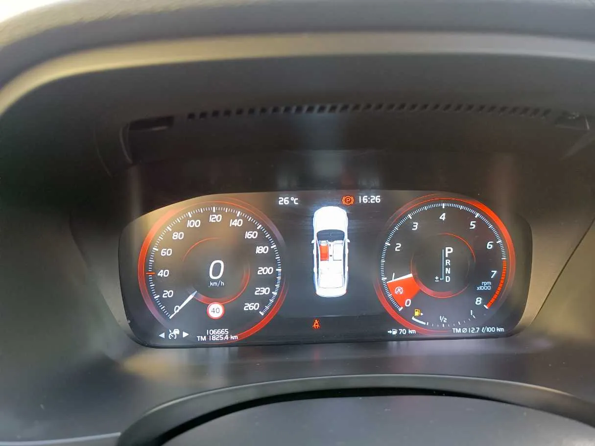 Car image 28