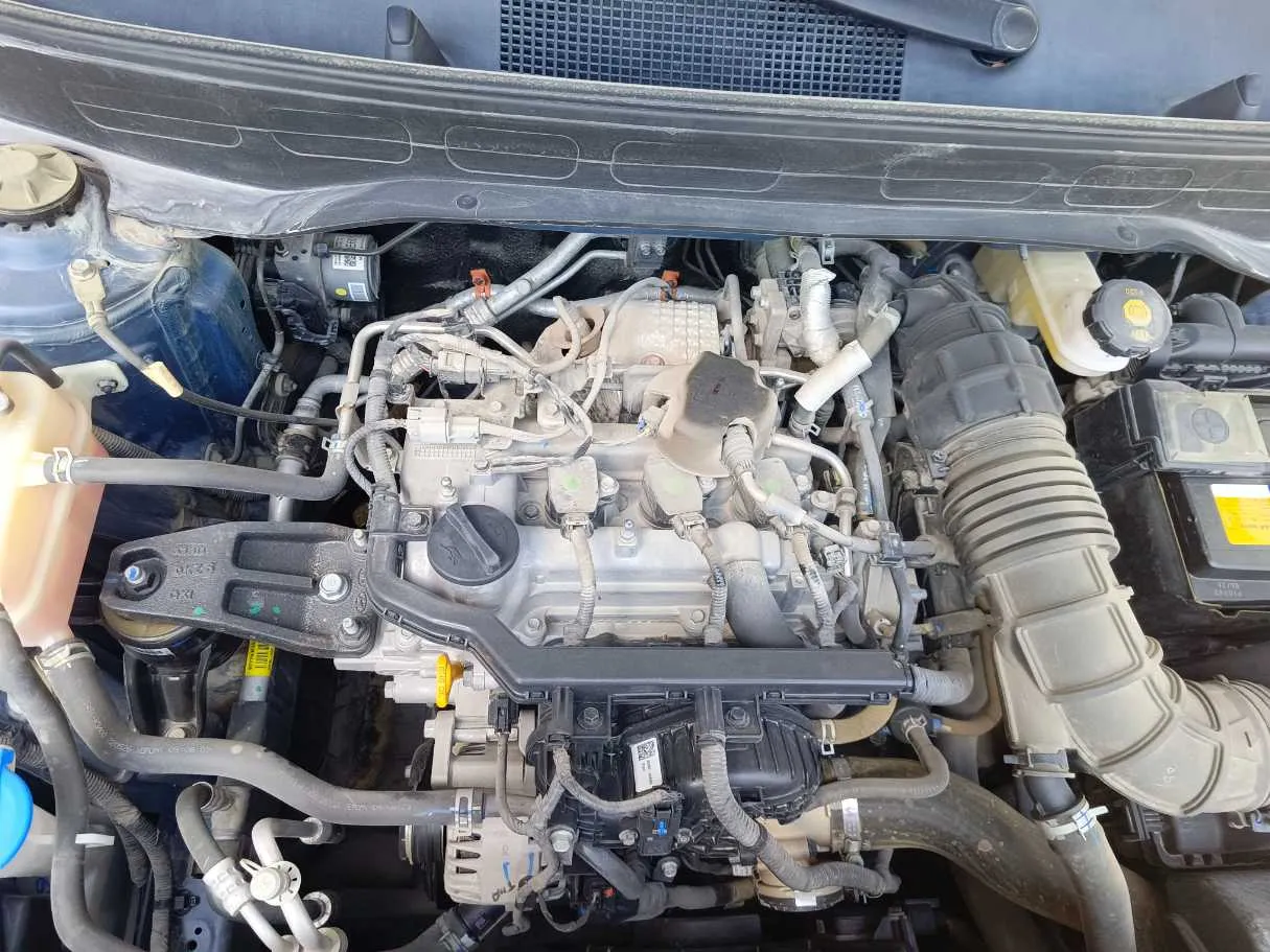 Car image 35