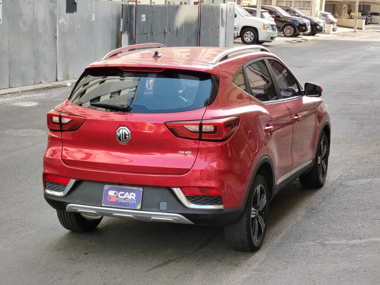 Car image 5