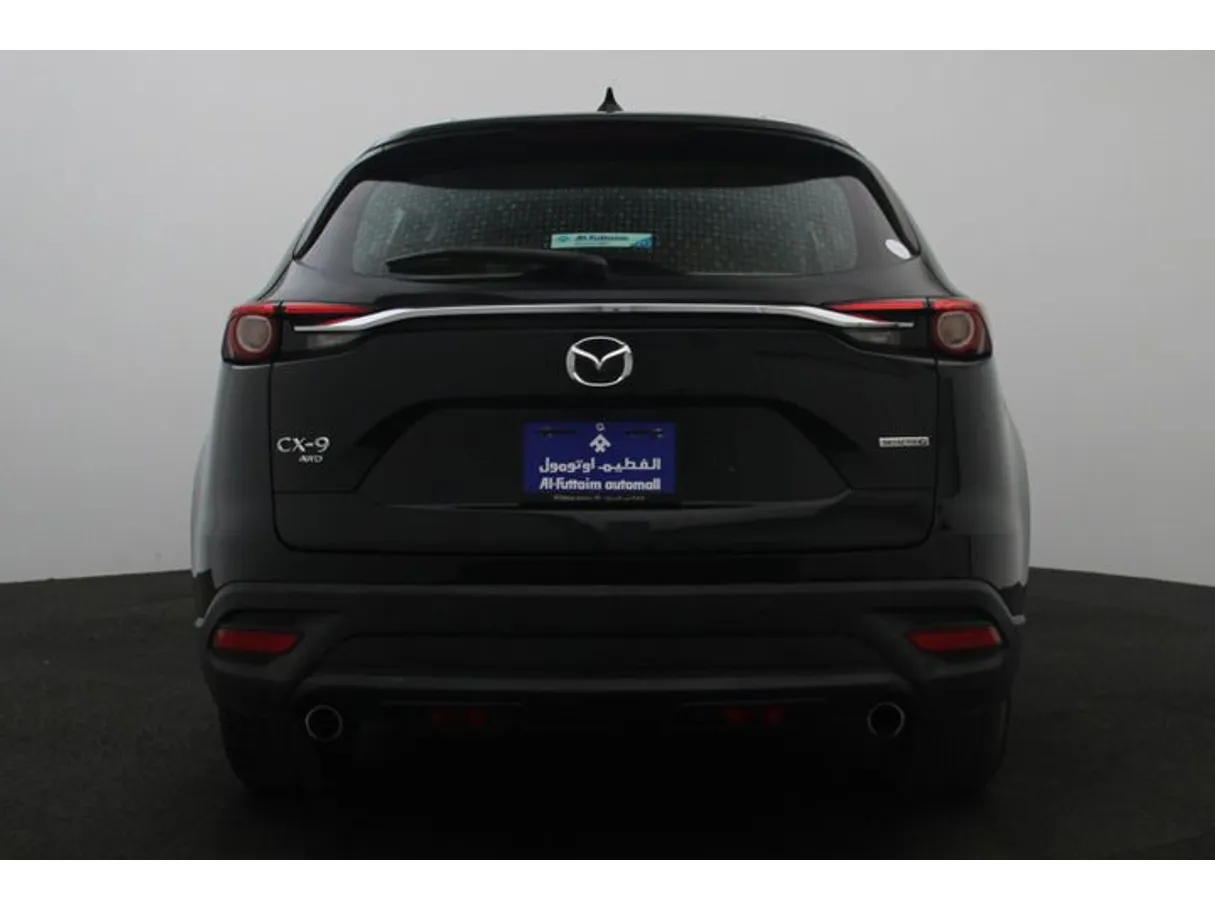 Car image 12