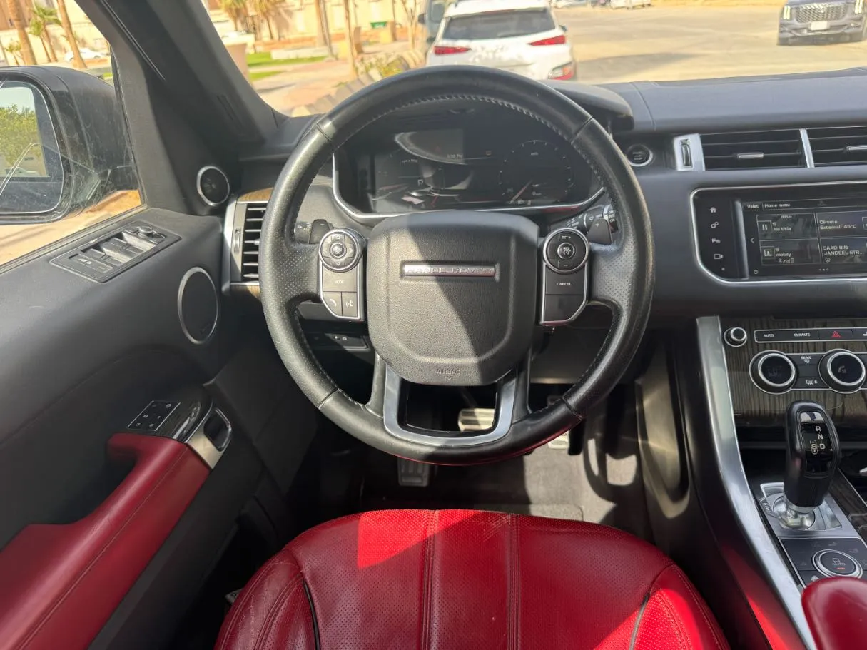 Car image 16