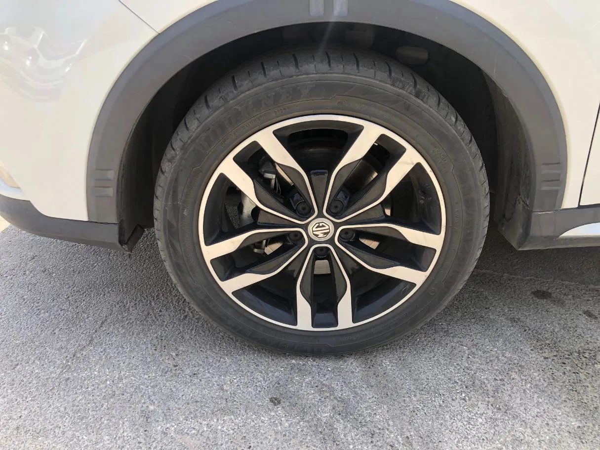 Car image 10