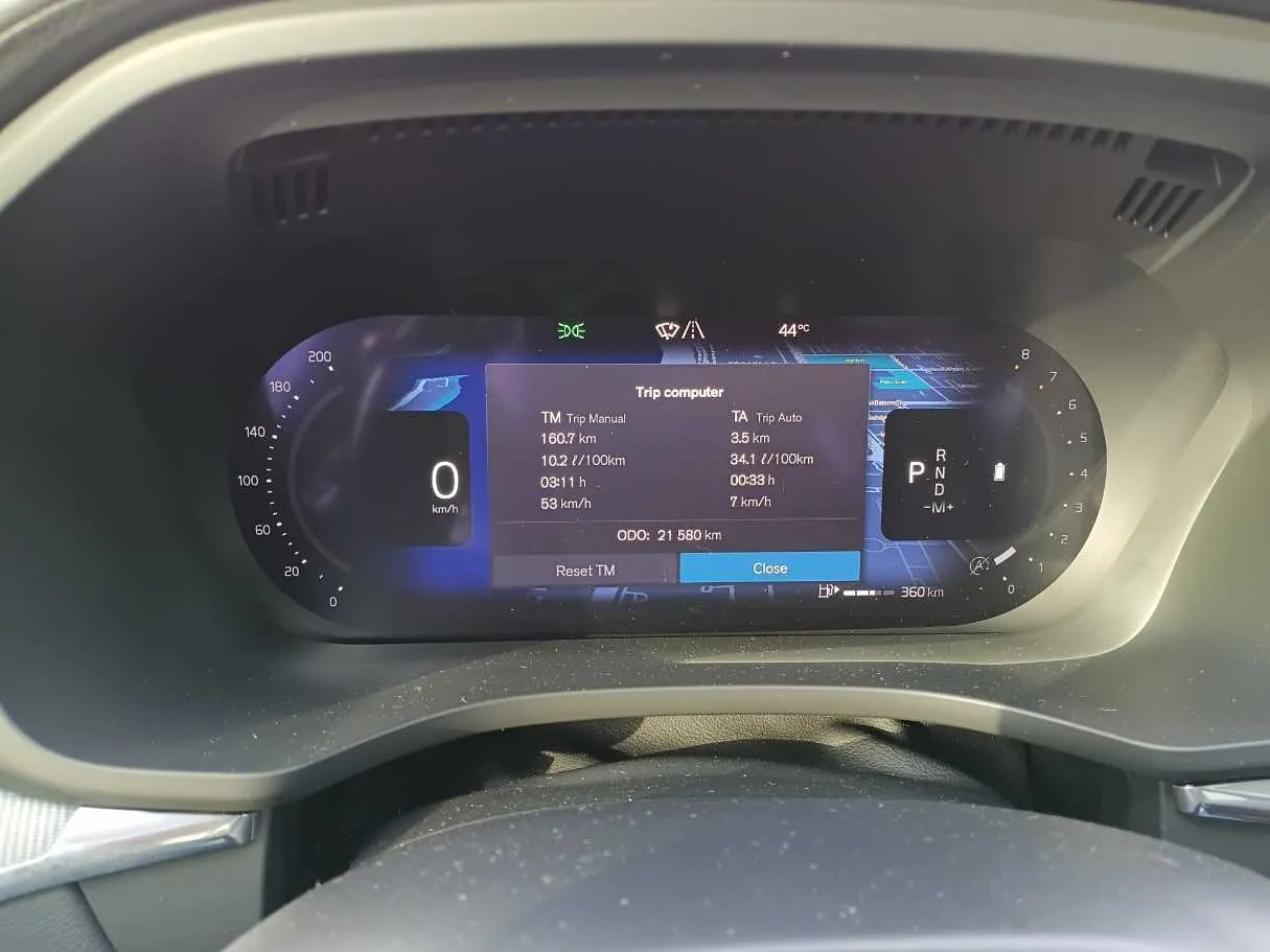 Car image 25