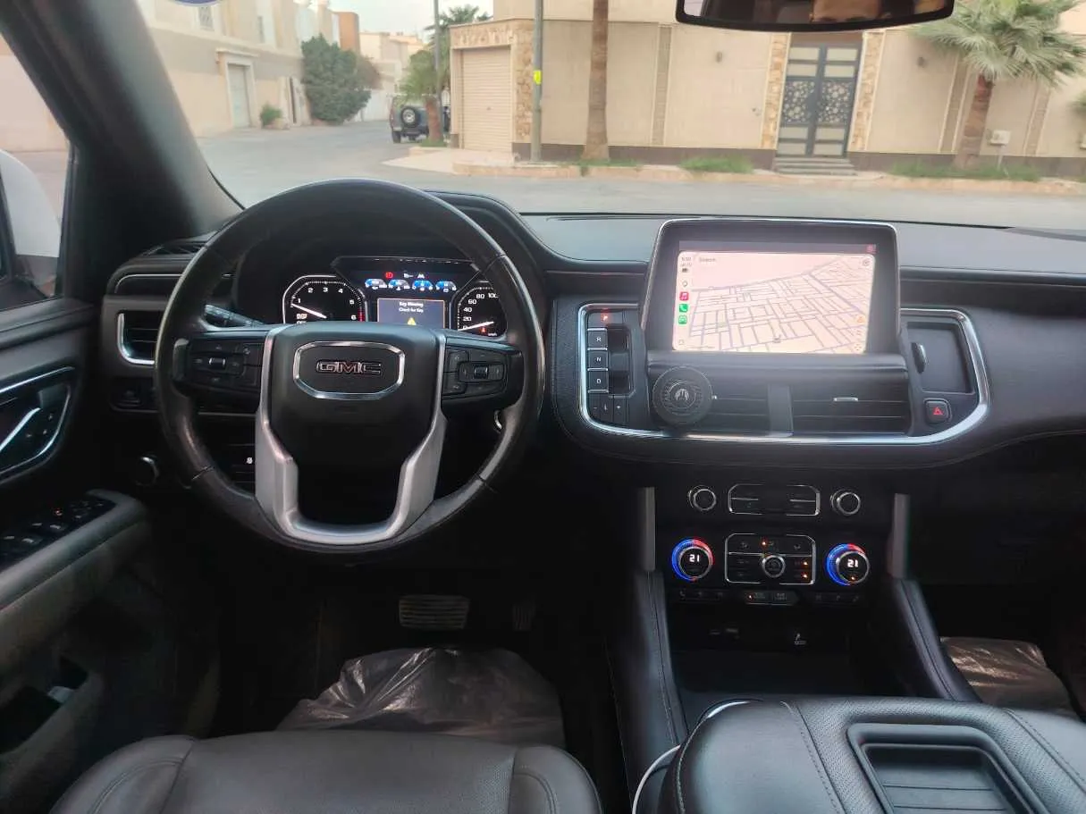 Car image 21