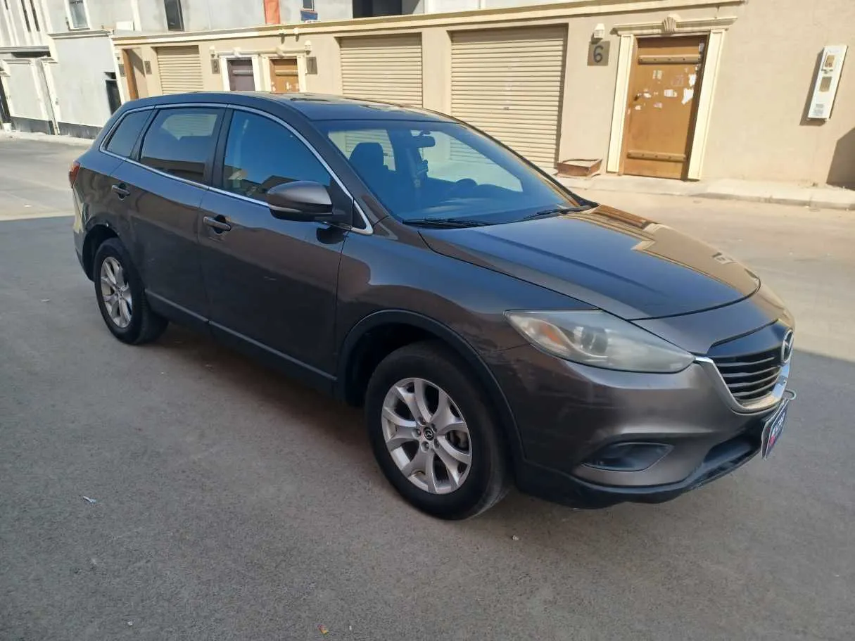 Car image 3