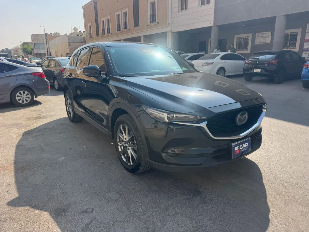 Car image 3