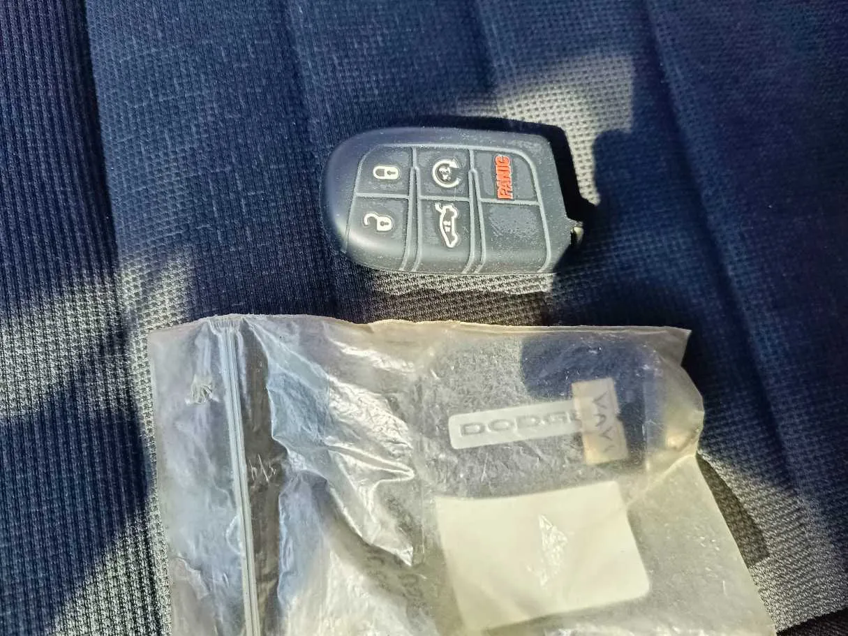 Car image 29