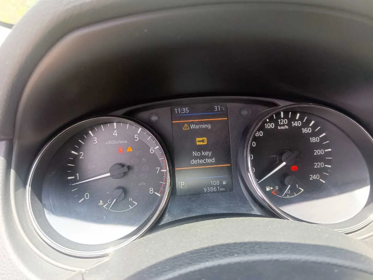 Car image 26