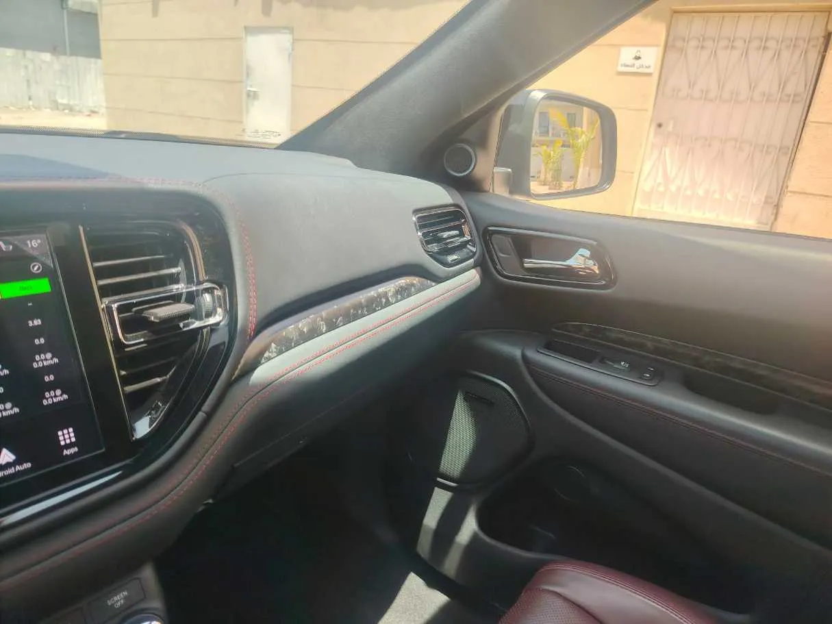 Car image 36