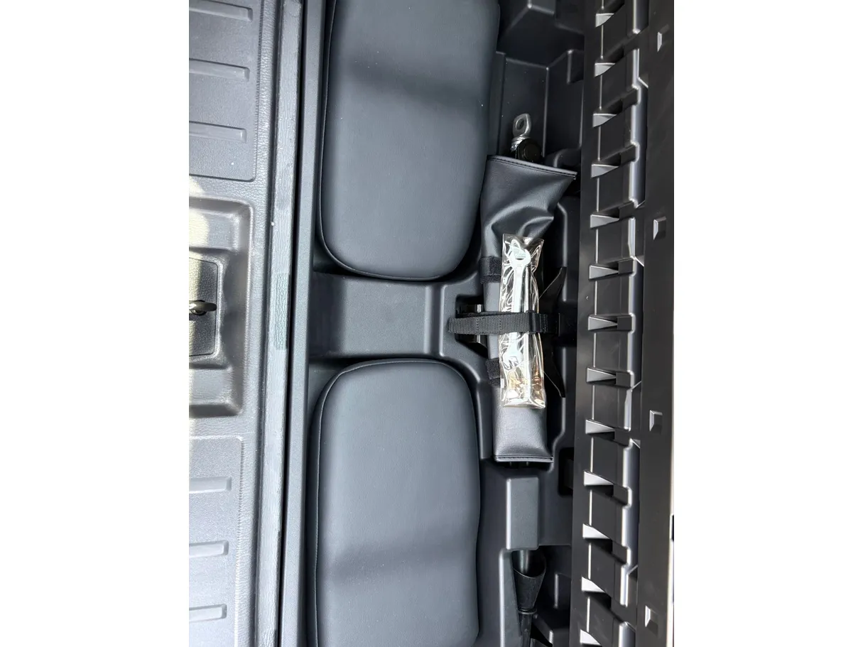 Car image 31