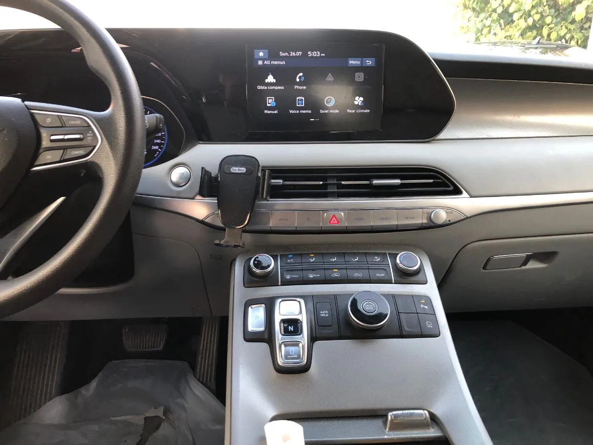 Car image 16