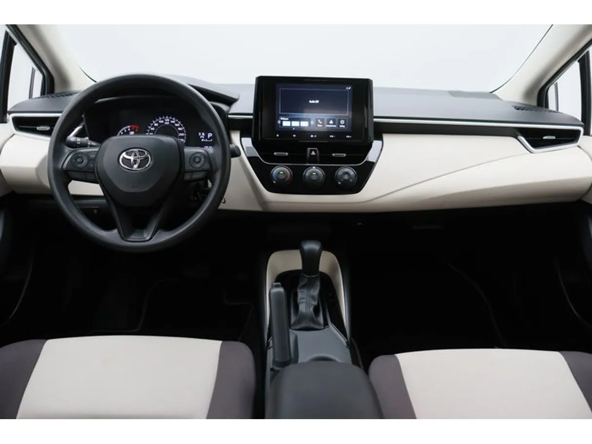 Car image 14