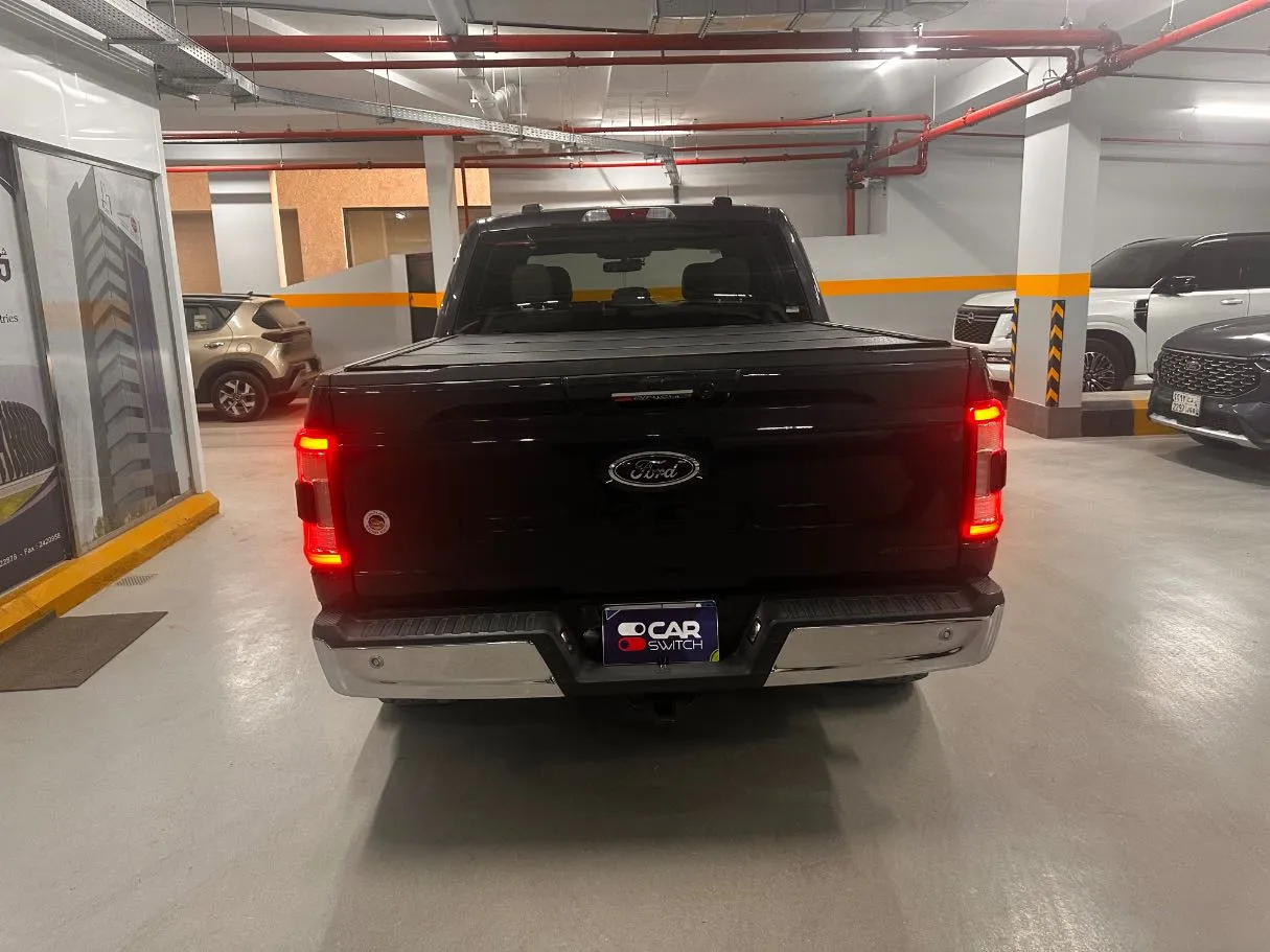 Car image 6