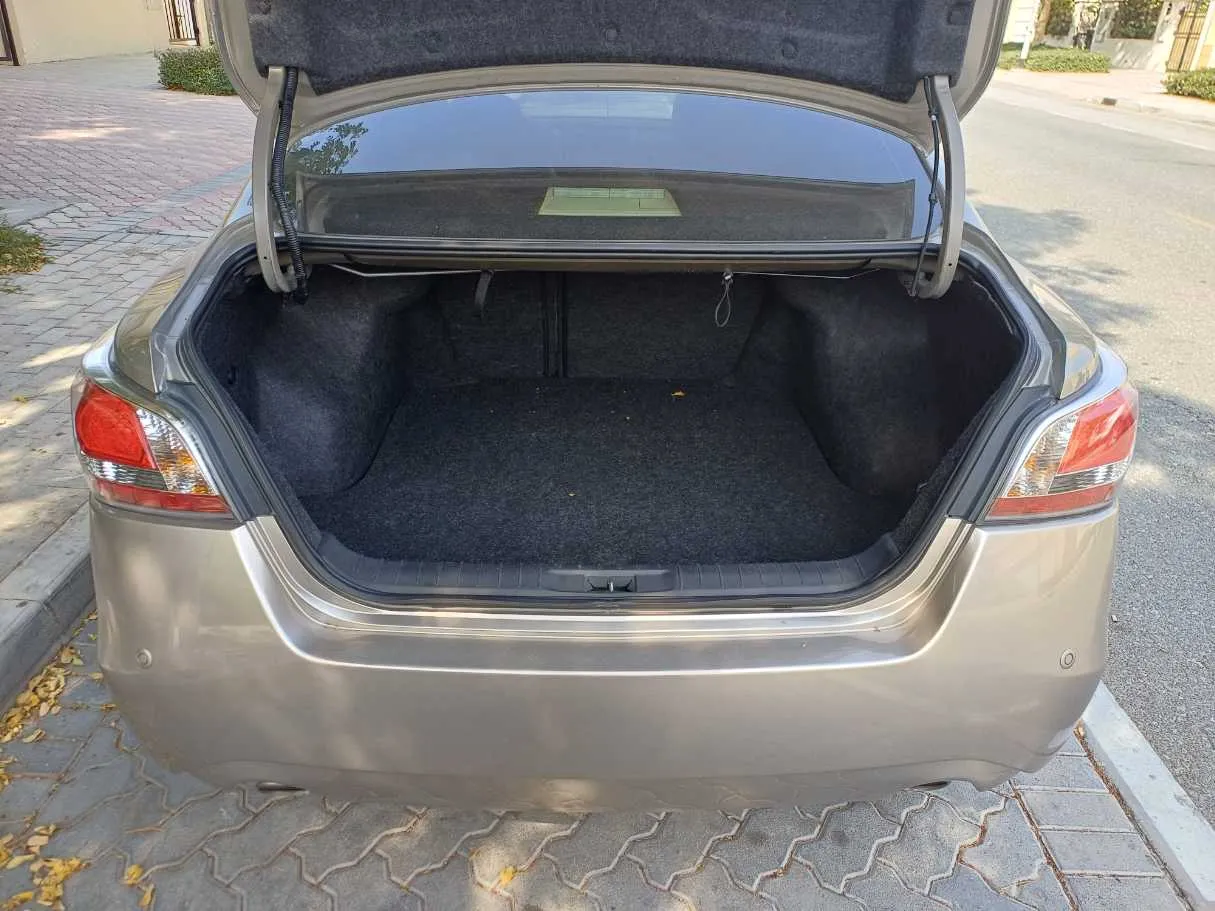 Car image 20