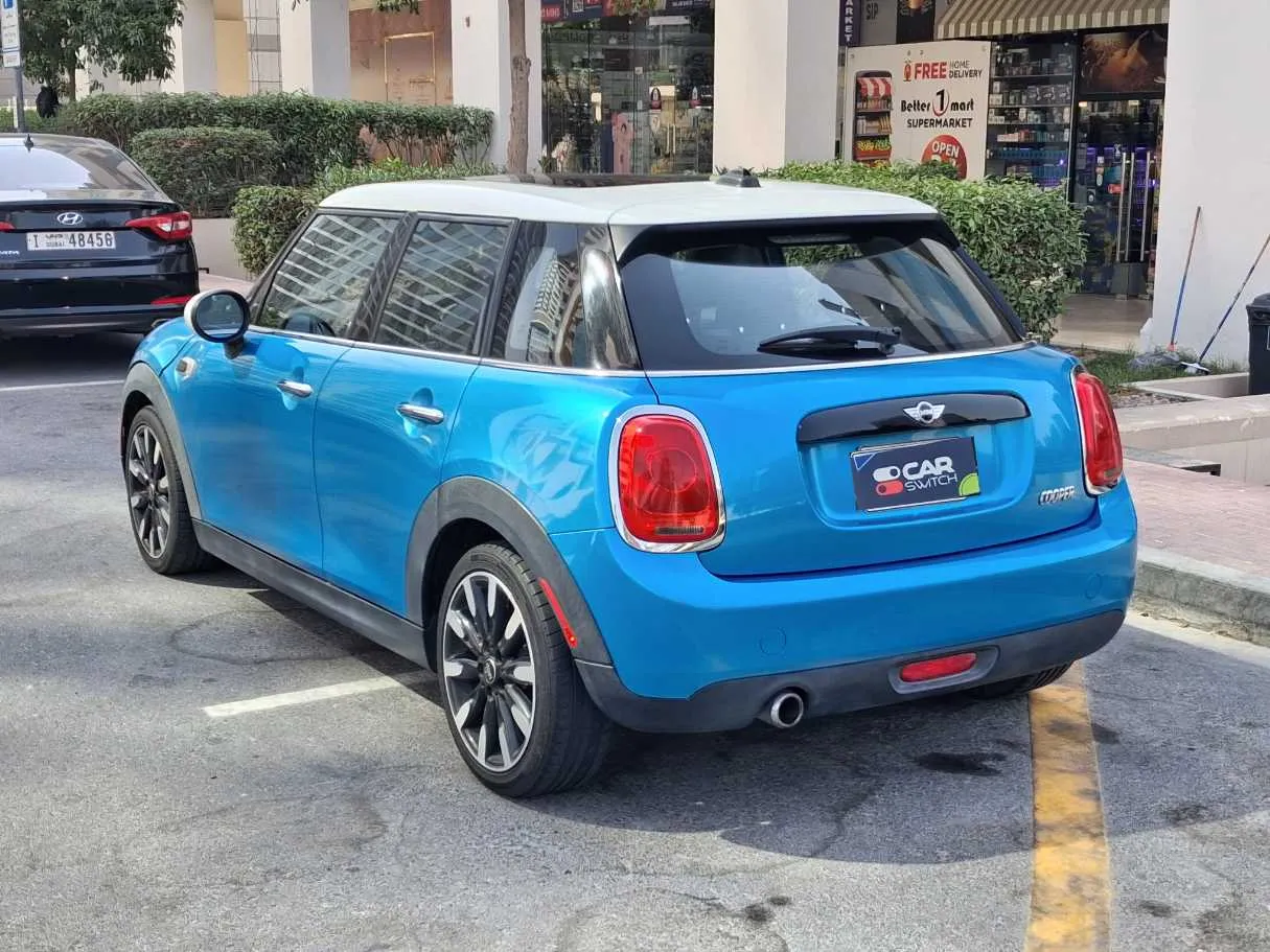Car image 7