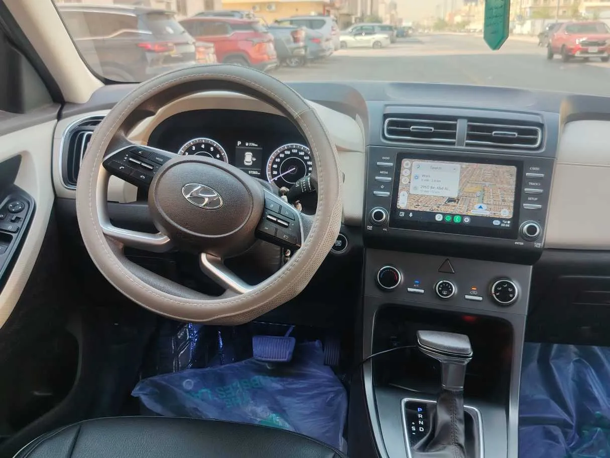 Car image 17
