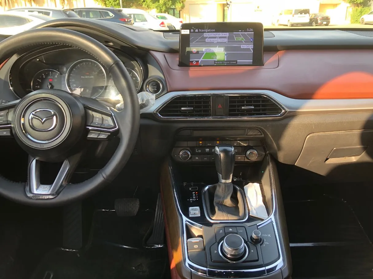 Car image 17