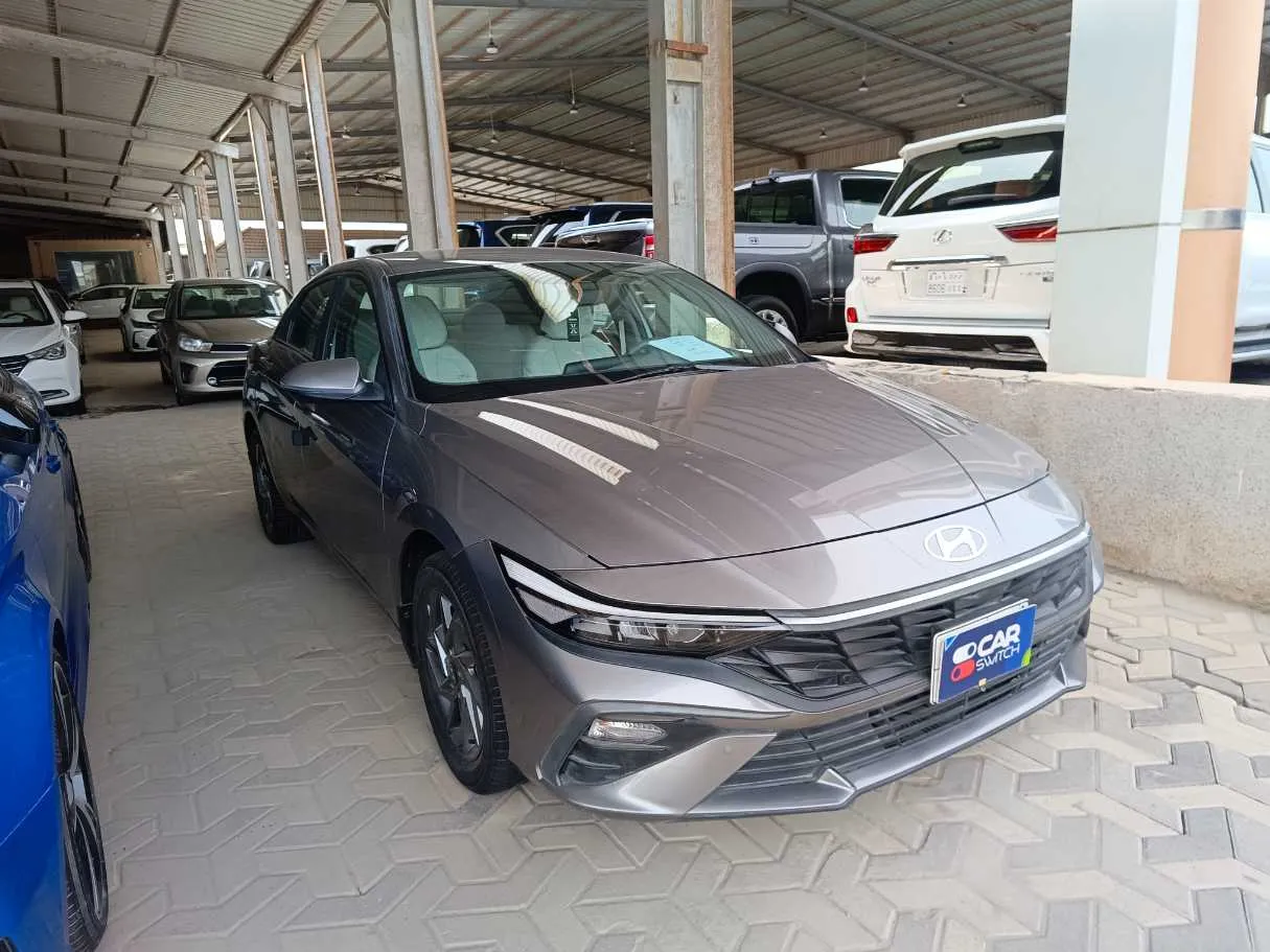 Car image 3