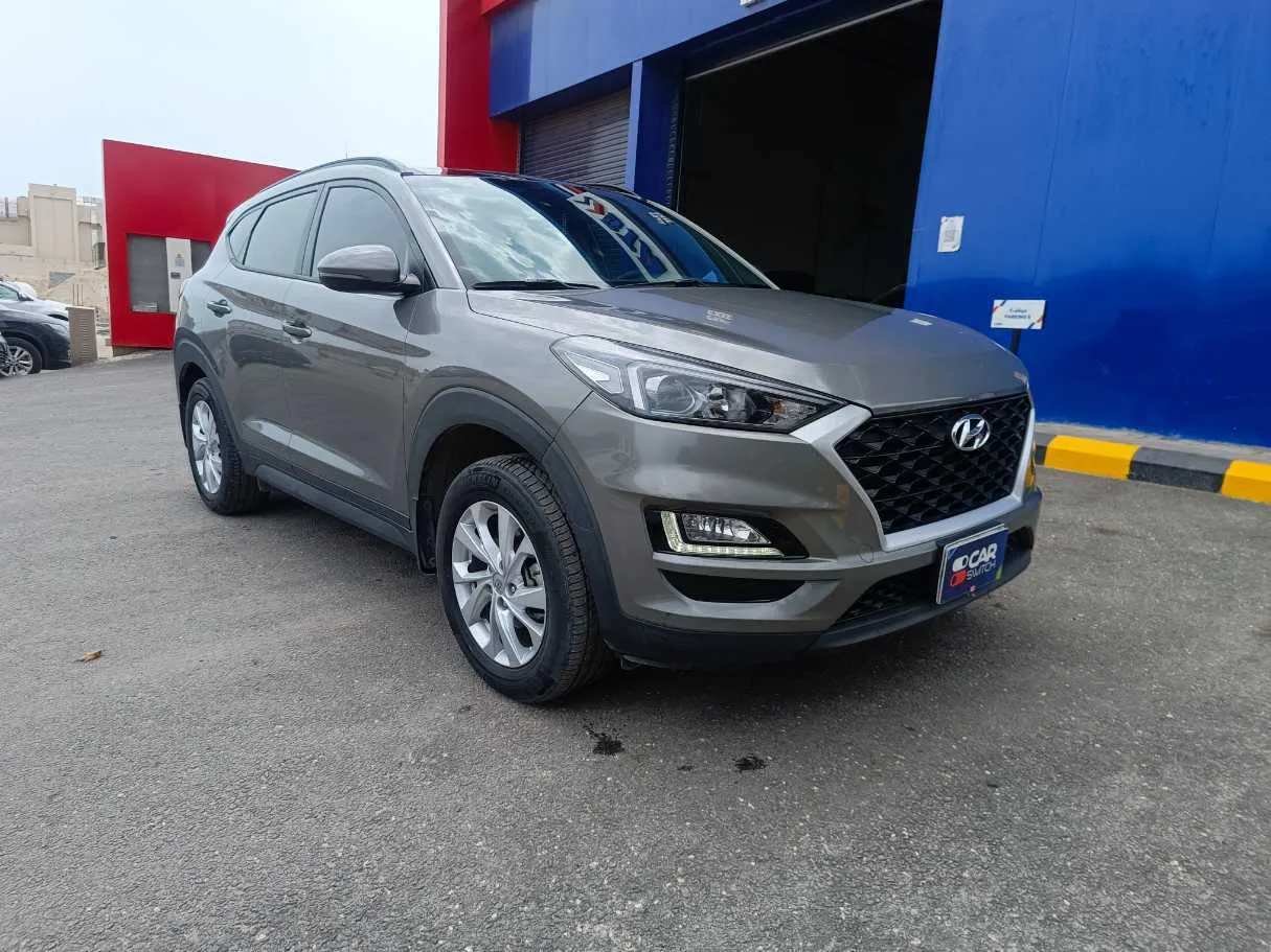 Car image 3