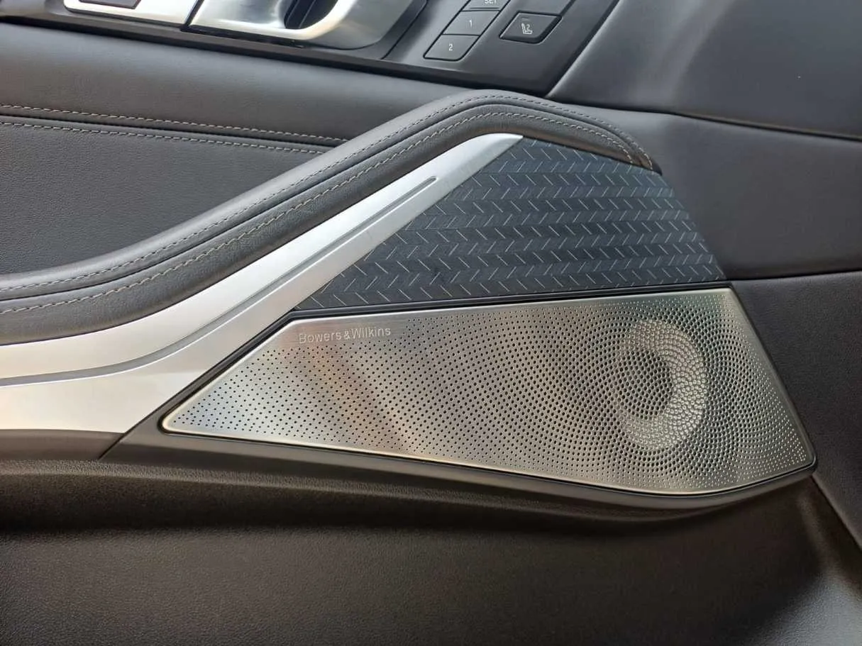 Car image 29