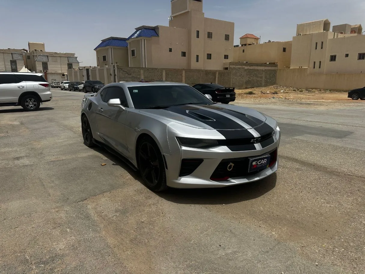 Car image 3