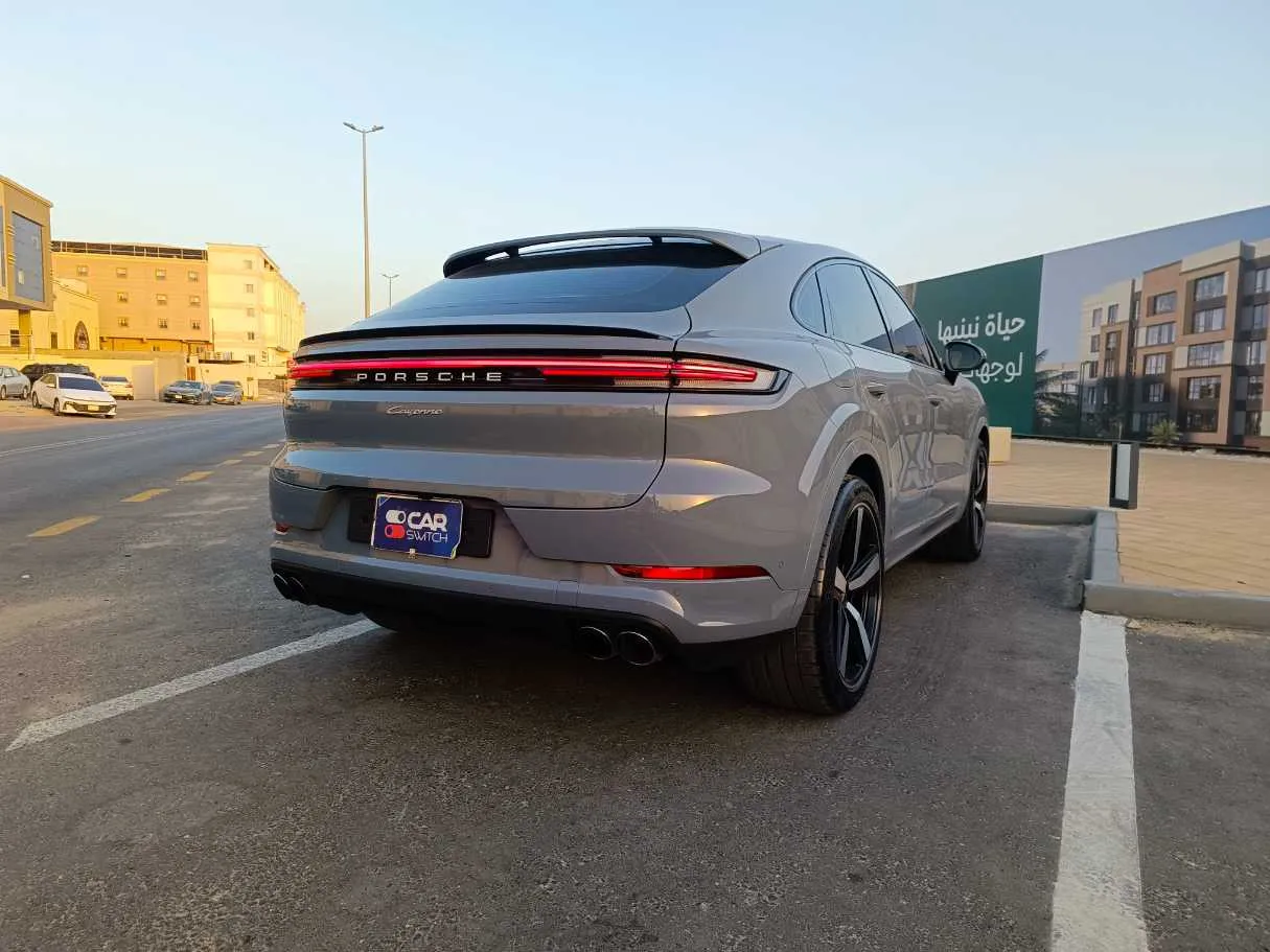 Car image 6