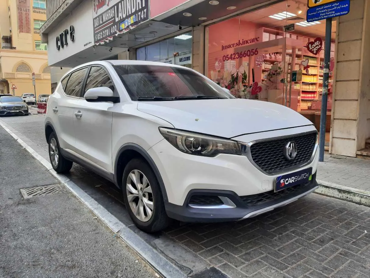 Car image 3