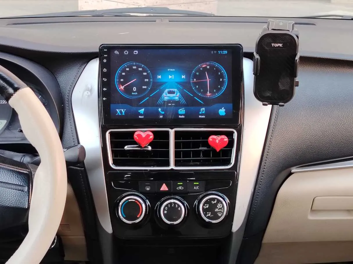 Car image 18