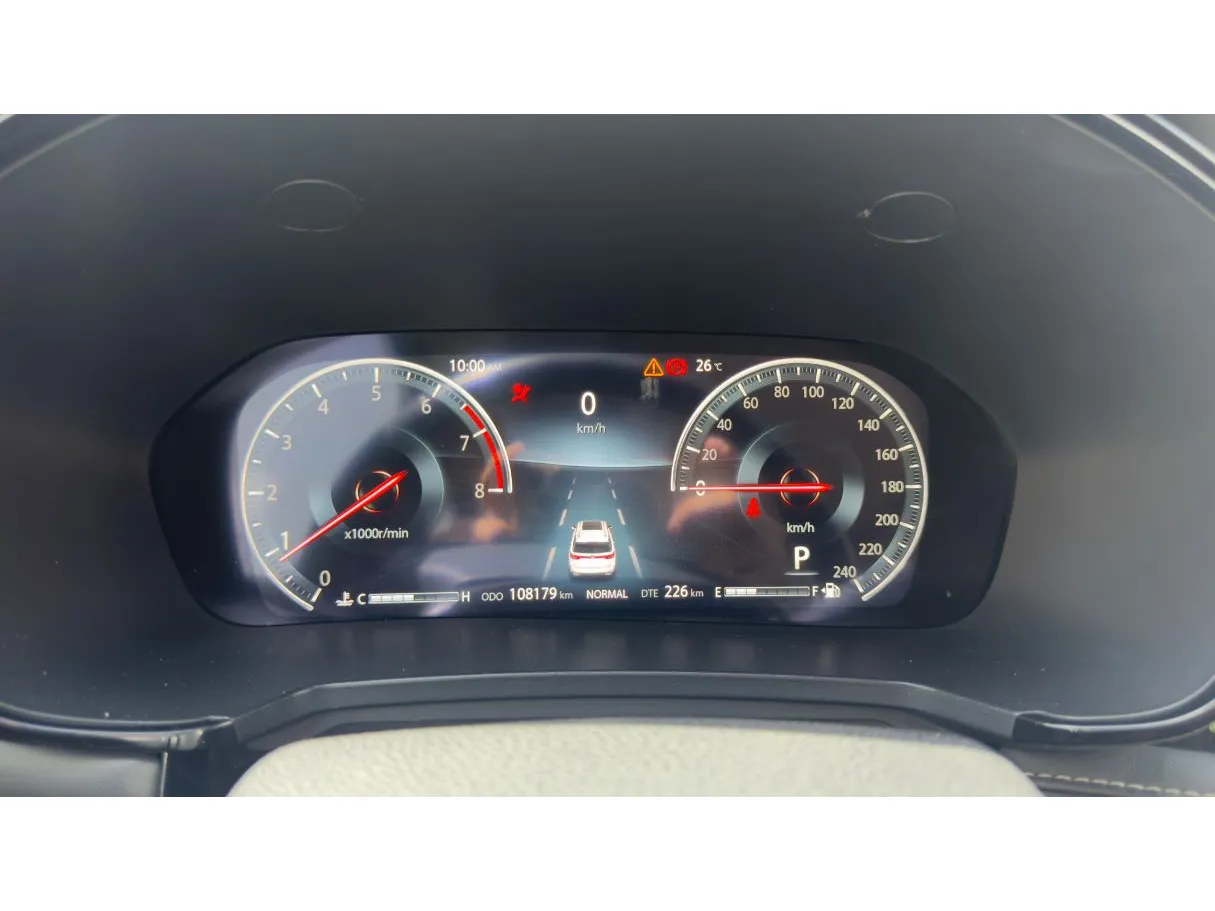 Car image 15