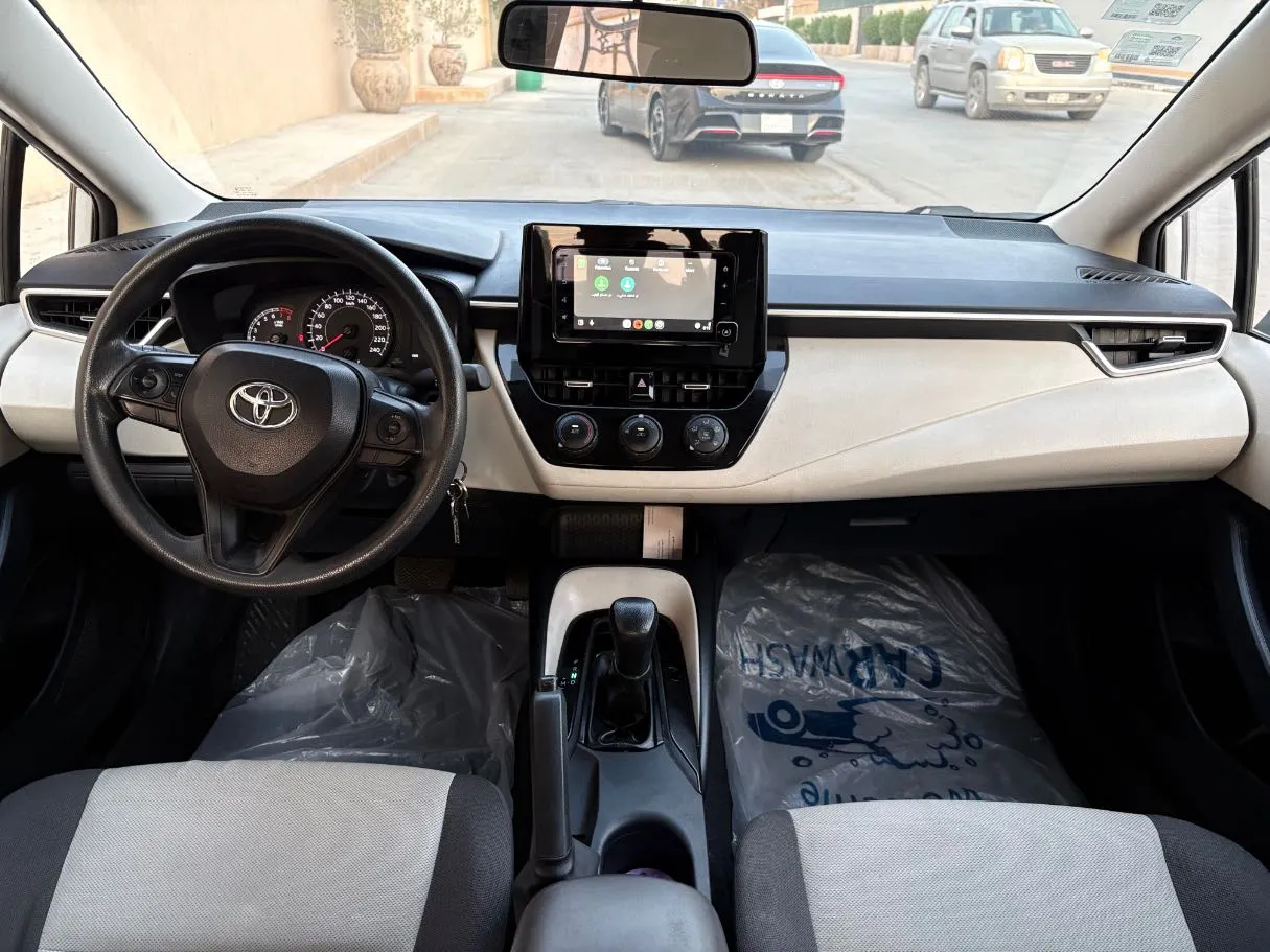 Car image 18