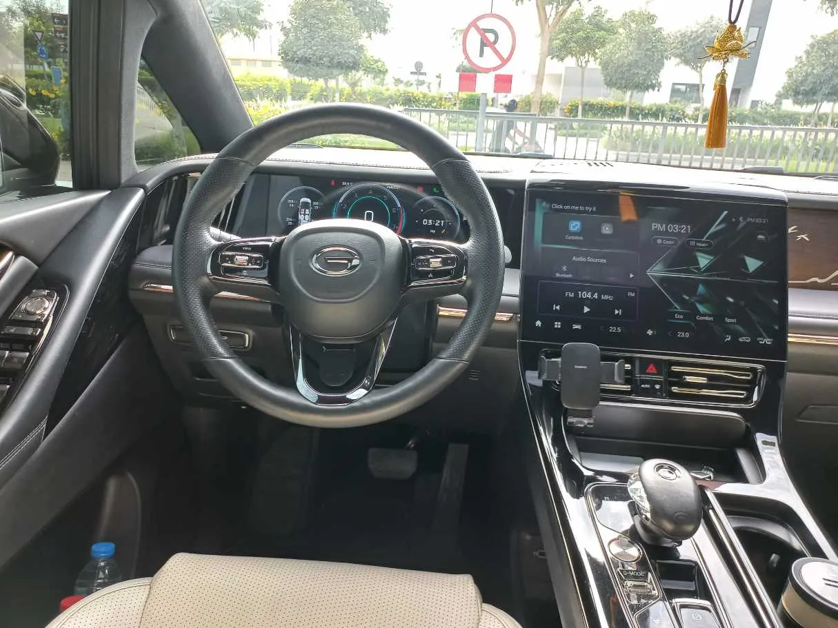 Car image 17