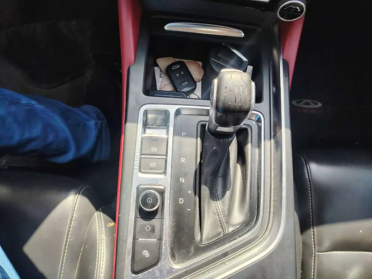 Car image 27
