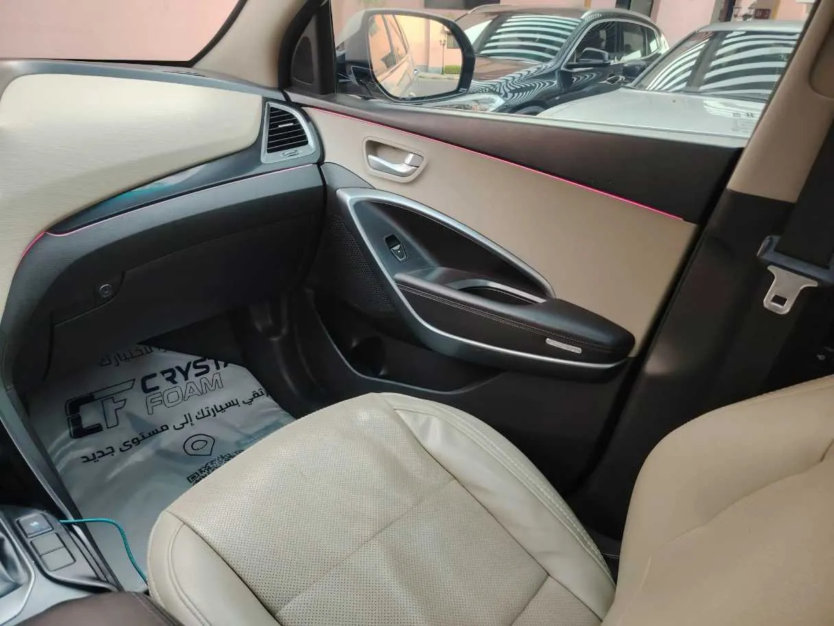 Car image 24