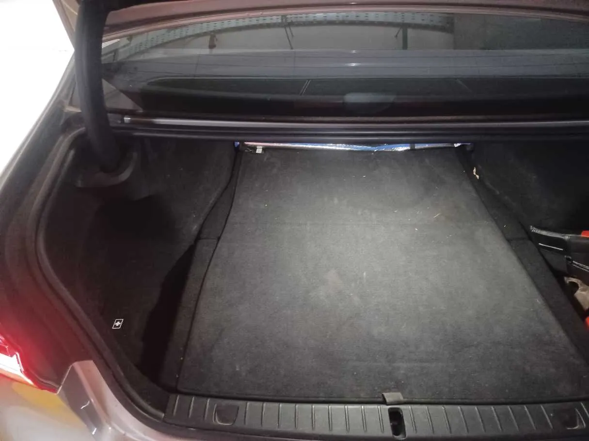 Car image 22